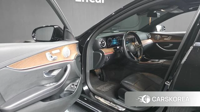 Mercedes-Benz E-Class W213 id 4490086 из Кореи 34