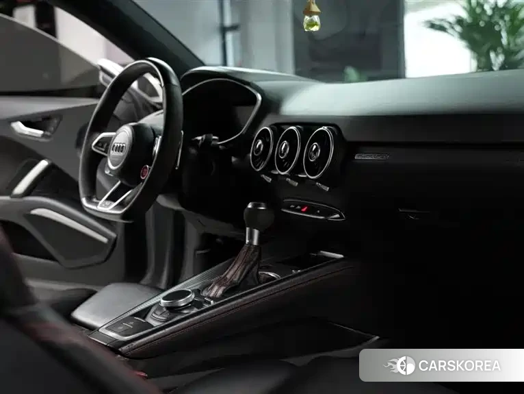 Audi TT RS id 4600904 из Китая 12