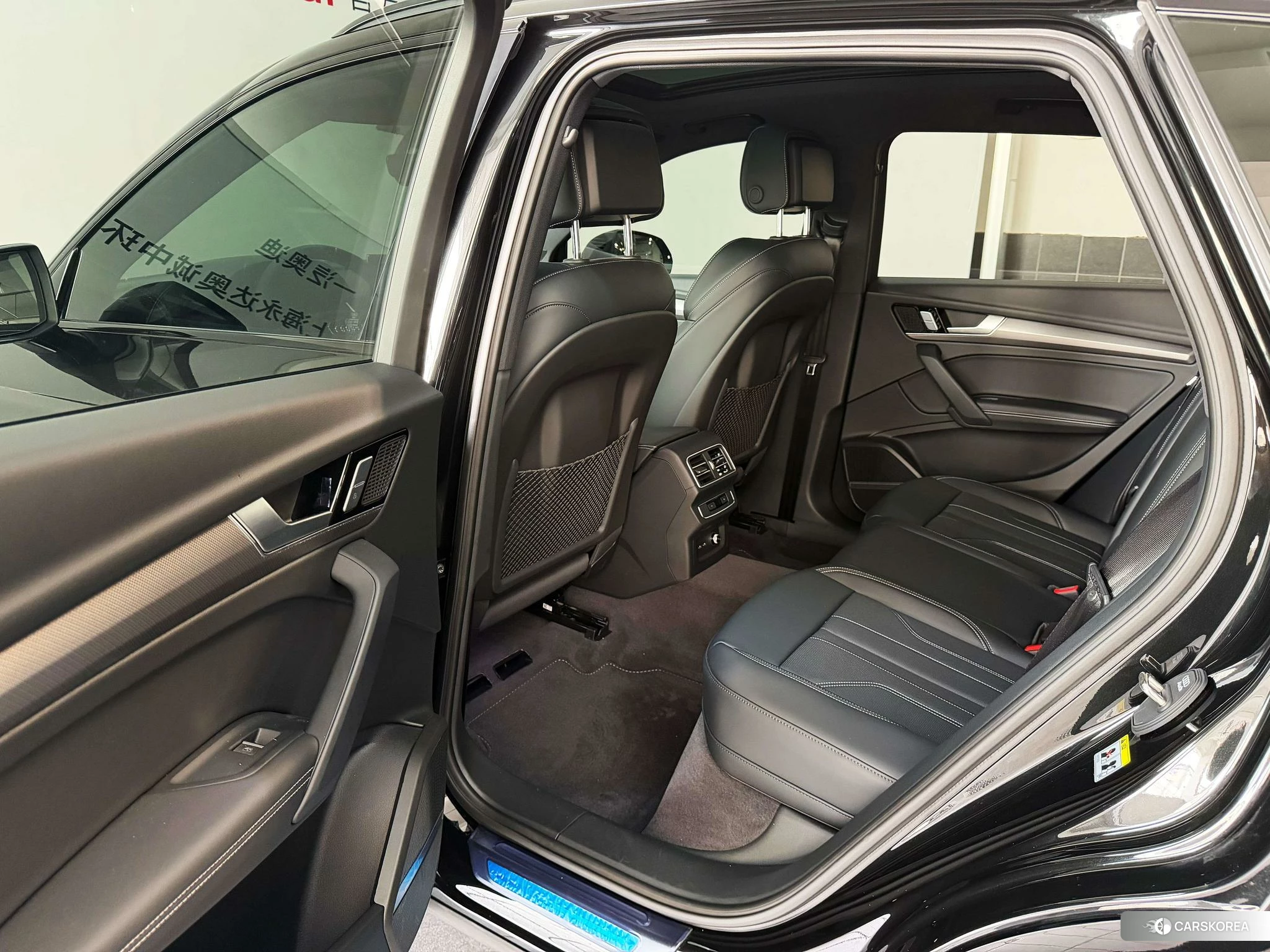 Audi Q5L id 4486250 из Китая 14