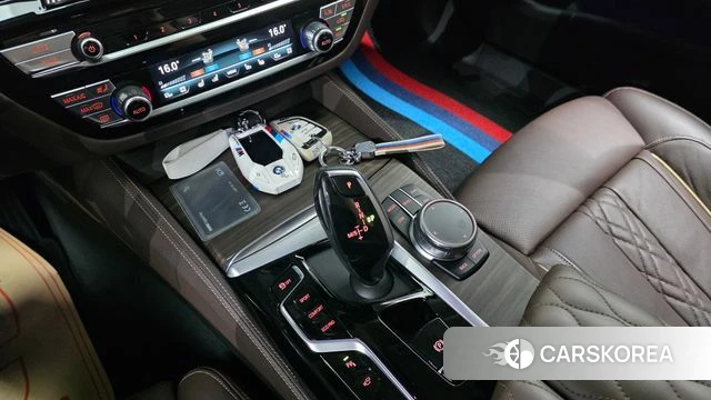 BMW 5 Series (G30) id 4422267 из Кореи 19