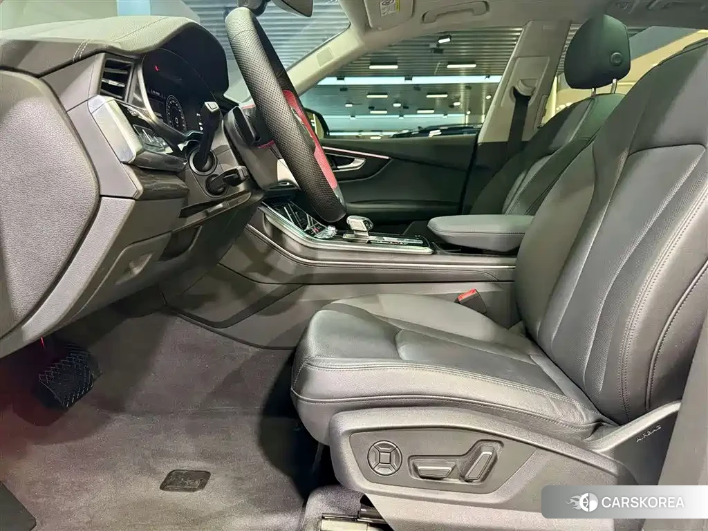 Audi Q8 id 4548187 из Китая 28