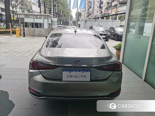 Lexus ES id 4307737 из Китая 9