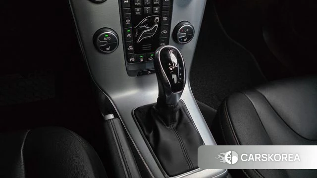 Volvo V40 Cross-Country id 3924645 из Кореи 19