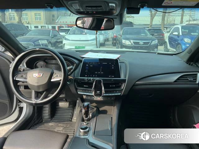 Cadillac CT5 id 4228456 из Китая 14