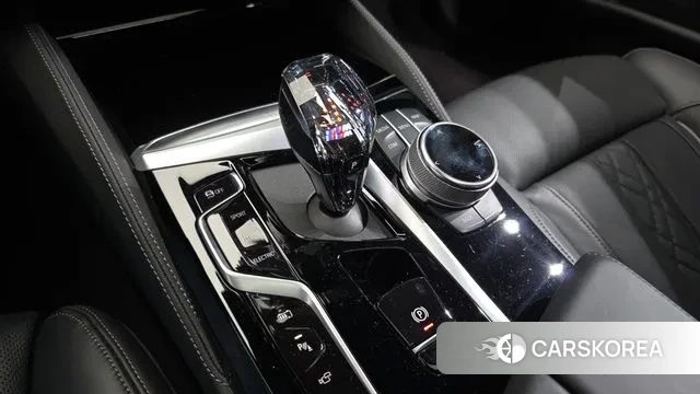 BMW 5 Series (G30) id 3042892 из Кореи 19