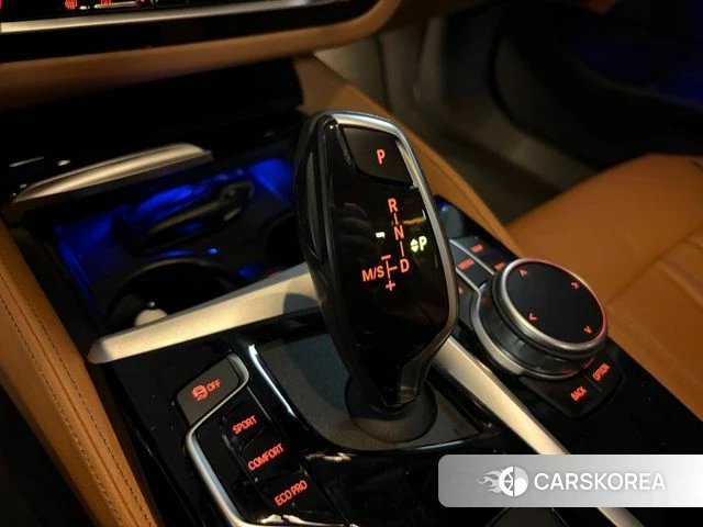 BMW 5 Series (G30) id 3853130 из Кореи 19