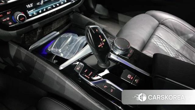 BMW 5 Series (G30) id 4596195 из Кореи 35