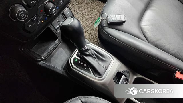 Jeep Renegade id 3873321 из Кореи 19