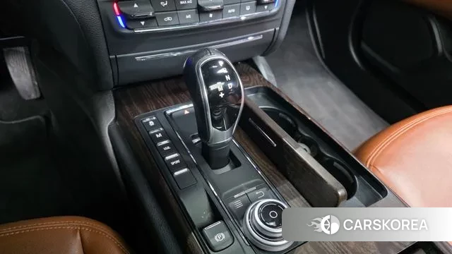 Maserati Ghibli id 3641788 из Кореи 19