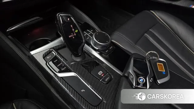 BMW 5 Series (G30) id 3039240 из Кореи 19