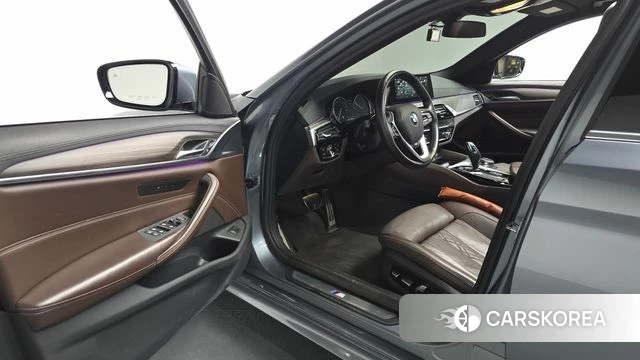 BMW 5 Series (G30) id 4225742 из Кореи 33