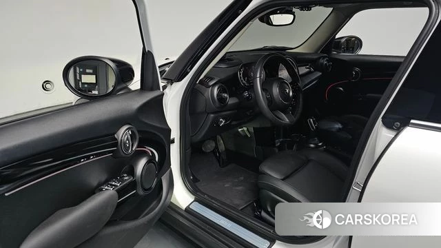 Mini Cooper id 4681905 из Кореи 31