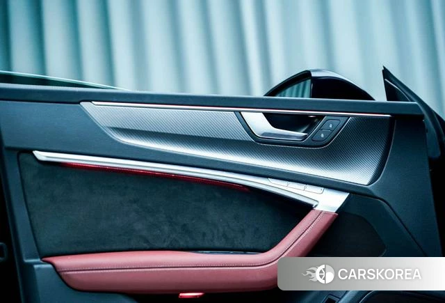 Audi A7L id 4336101 из Китая 9