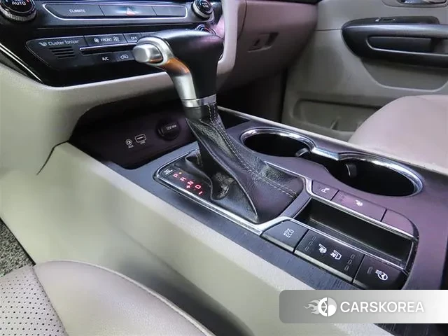 Kia The New Carnival id 3557905 из Кореи 19