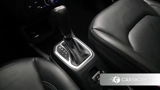 Jeep Renegade id 3789696 из Кореи 19