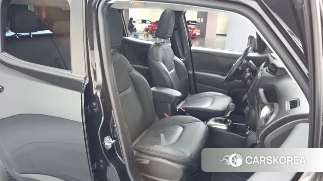 Jeep Renegade id 3044966 из Кореи 19