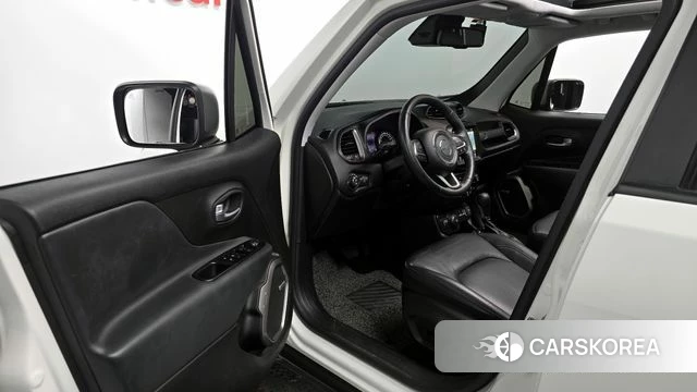 Jeep Renegade id 3892668 из Кореи 19