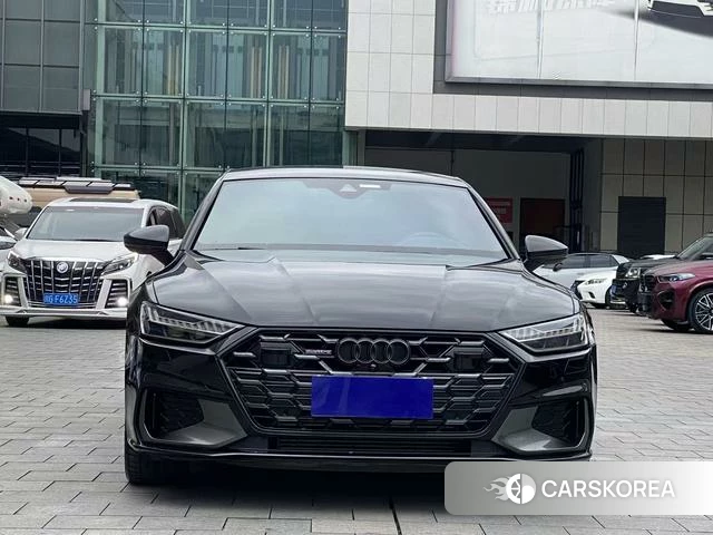 Audi A7L id 4290392 из Китая 15