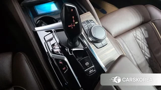 BMW 5 Series (G30) id 3514085 из Кореи 19