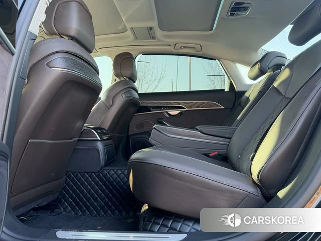 Audi A8 id 4207569 из Китая 11