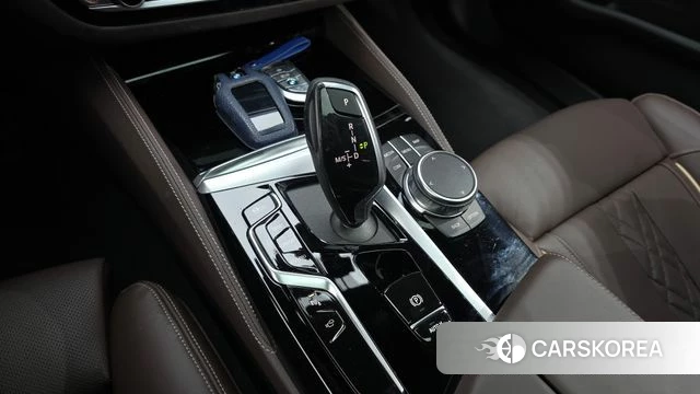 BMW 5 Series (G30) id 3922679 из Кореи 19