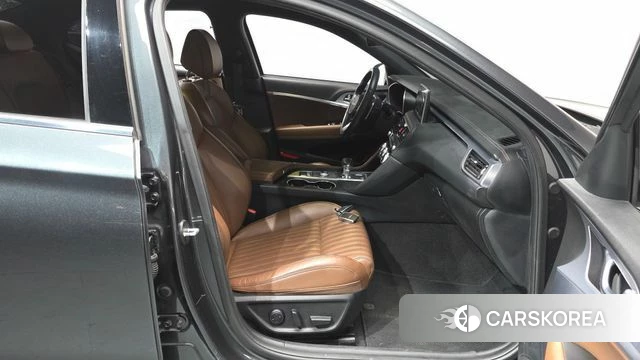 Genesis G70 id 3893845 из Кореи 19