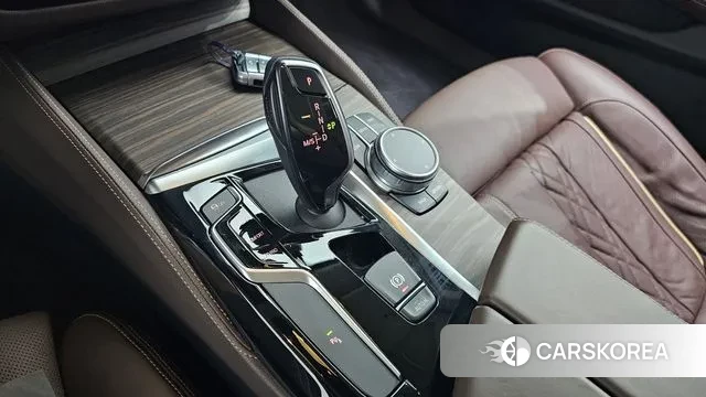 BMW 5 Series (G30) id 3008605 из Кореи 19