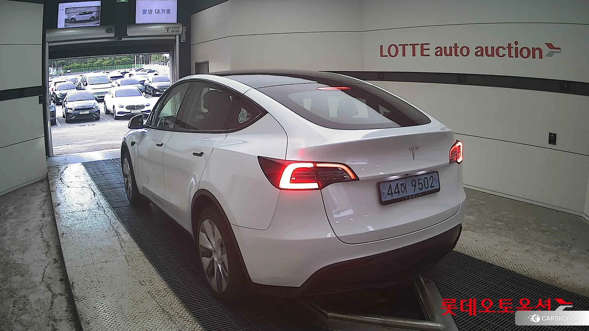 Tesla Model Y RWD id 4902616 из Кореи 36