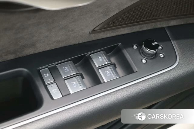 Audi A8 id 4278944 из Китая 30