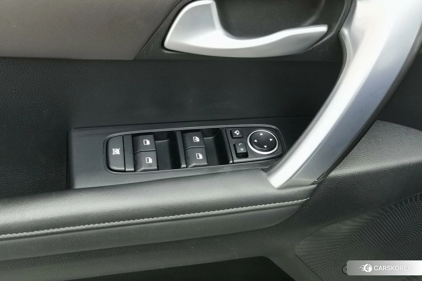 Kia Sportage id 4454318 из Китая 23