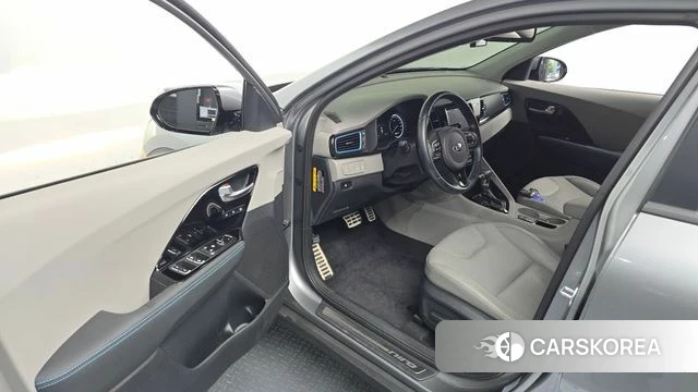 Kia Niro id 4417210 из Кореи 31