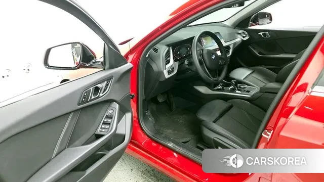 BMW 1 Series (F40) id 3601684 из Кореи 19