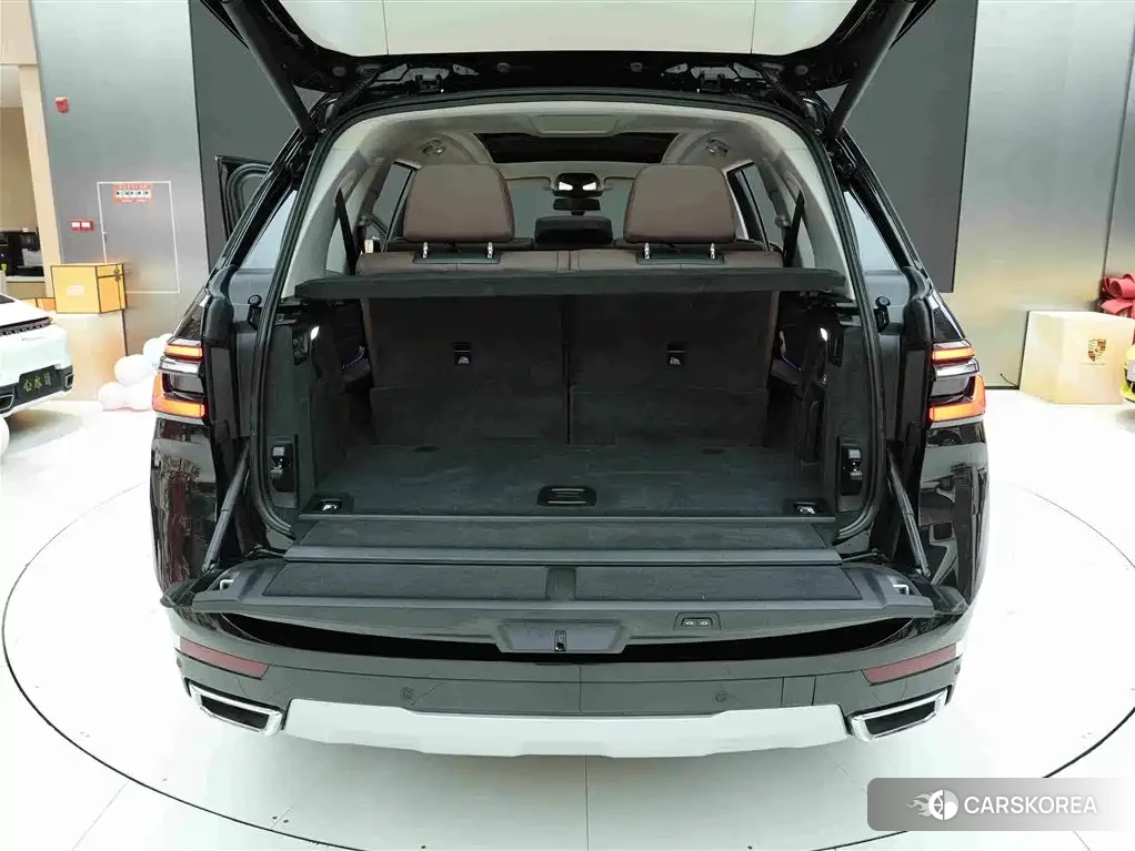 BMW X7 id 4553945 из Китая 22