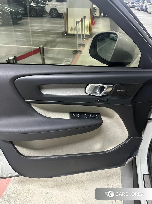 Volvo XC40 id 3891683 из Кореи 15