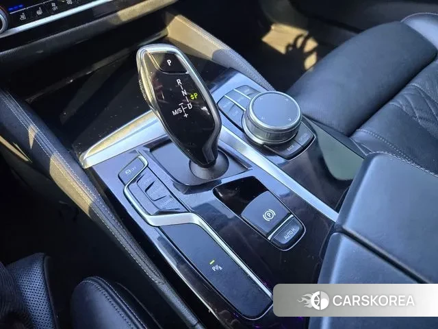 BMW 5 Series (G30) id 3399218 из Кореи 16