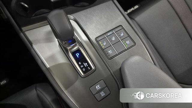 Lexus UX300h id 4773329 из Кореи 19