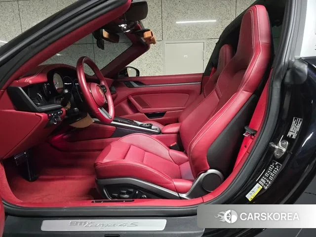 Porsche 911(992) id 3716025 из Кореи 19