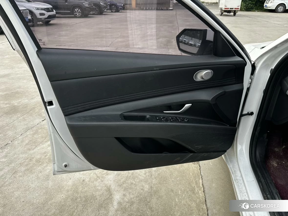 Hyundai Elantra id 4510517 из Китая 15