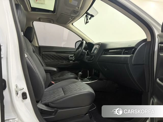 Mitsubishi  Outlander id 3890539 из Китая 17
