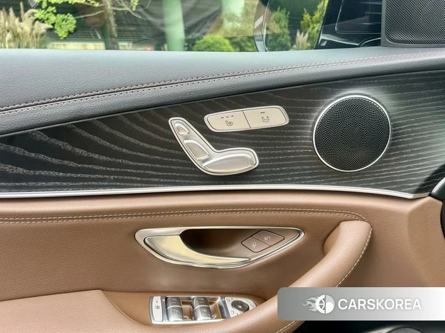 Mercedes-Benz E-class PHEV id 4256117 из Китая 21