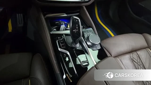 BMW 5 Series (G30) id 3038044 из Кореи 19