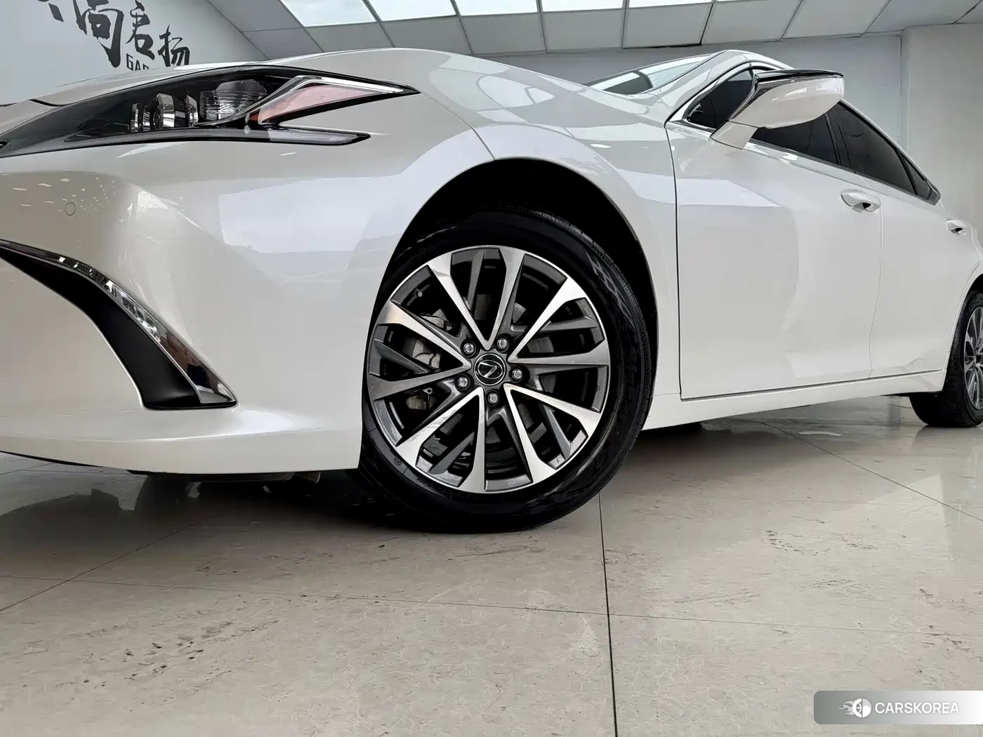 Lexus ES id 4599564 из Китая 25