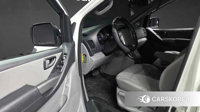 Hyundai The New Grand Starex id 4727380 из Кореи 31
