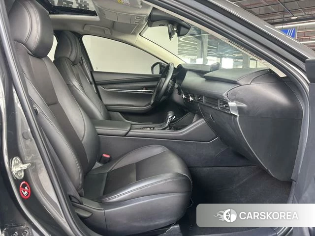 Mazda 3 id 4320886 из Китая 15