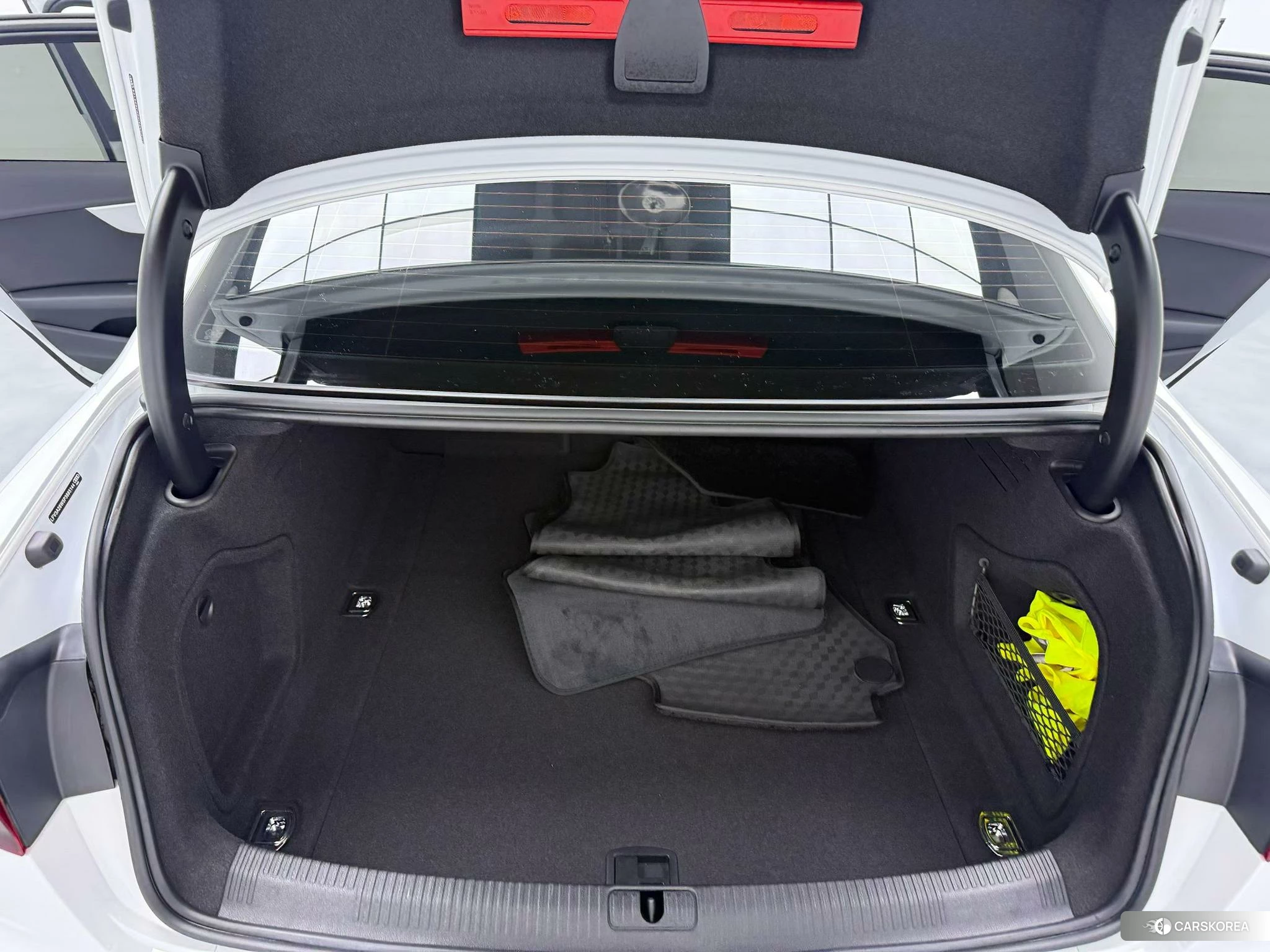 Audi A4L id 4514880 из Китая 9