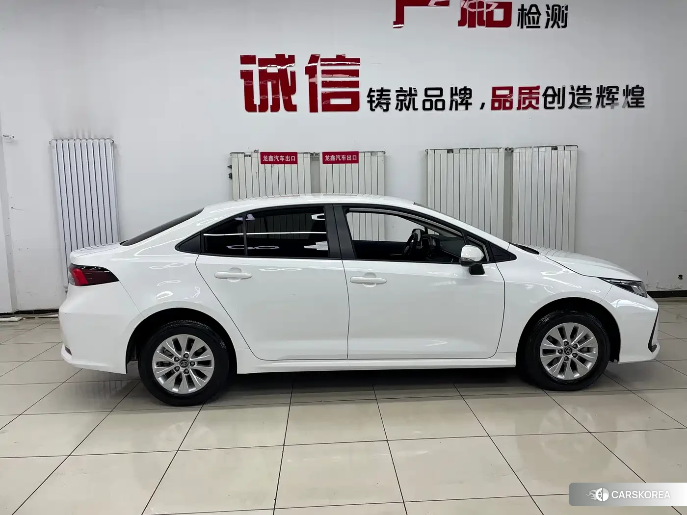 Toyota Corolla id 4538802 из Китая 16