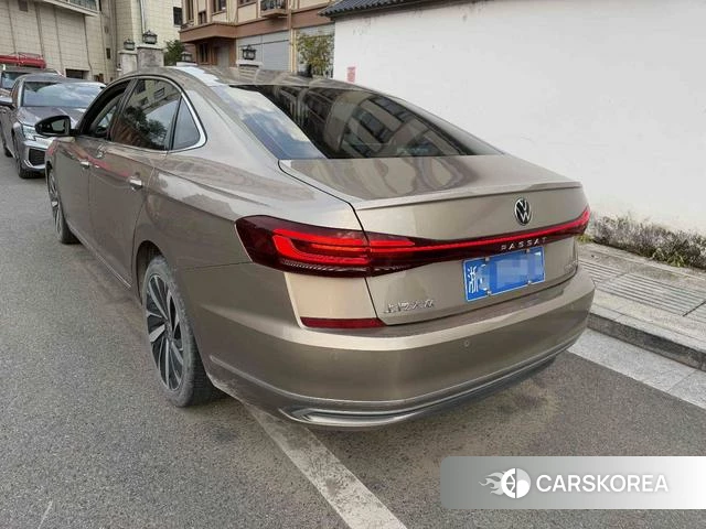 Volkswagen Passat id 4261122 из Китая 9