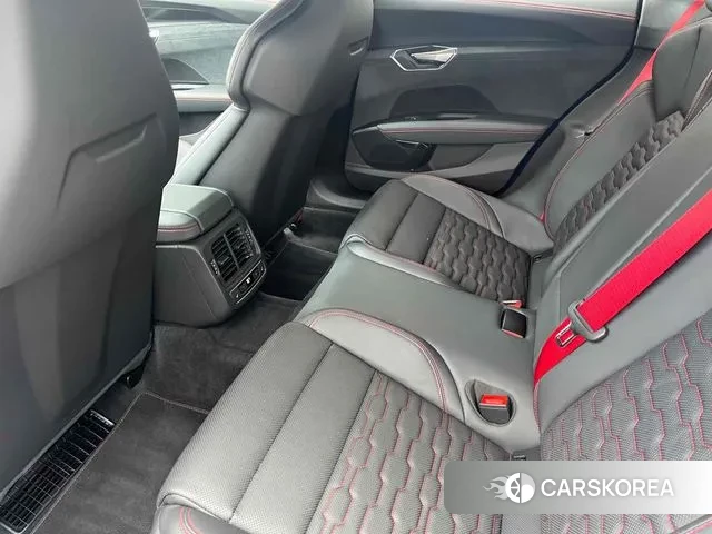 Audi RS e-Tron GT id 3058405 из Кореи 11