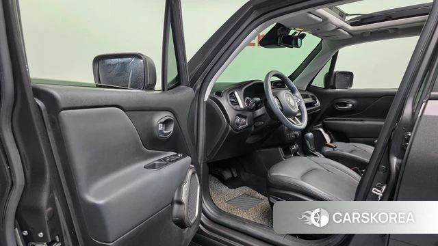 Jeep Renegade id 4741320 из Кореи 32