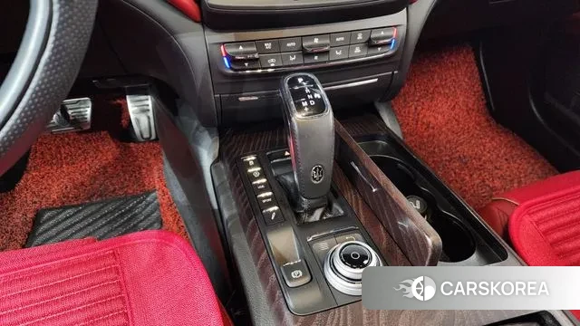 Maserati Ghibli id 3395802 из Кореи 19